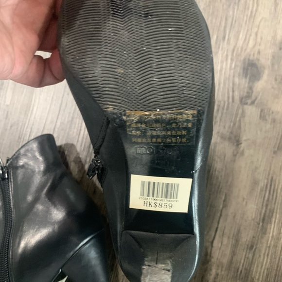 Momomi Black booties. Pre ♥️ size 6 US - Picture 5 of 12
